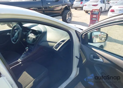 2015 Ford Focus Se из США, поврежденный, VIN 1FADP3K2XFL384475